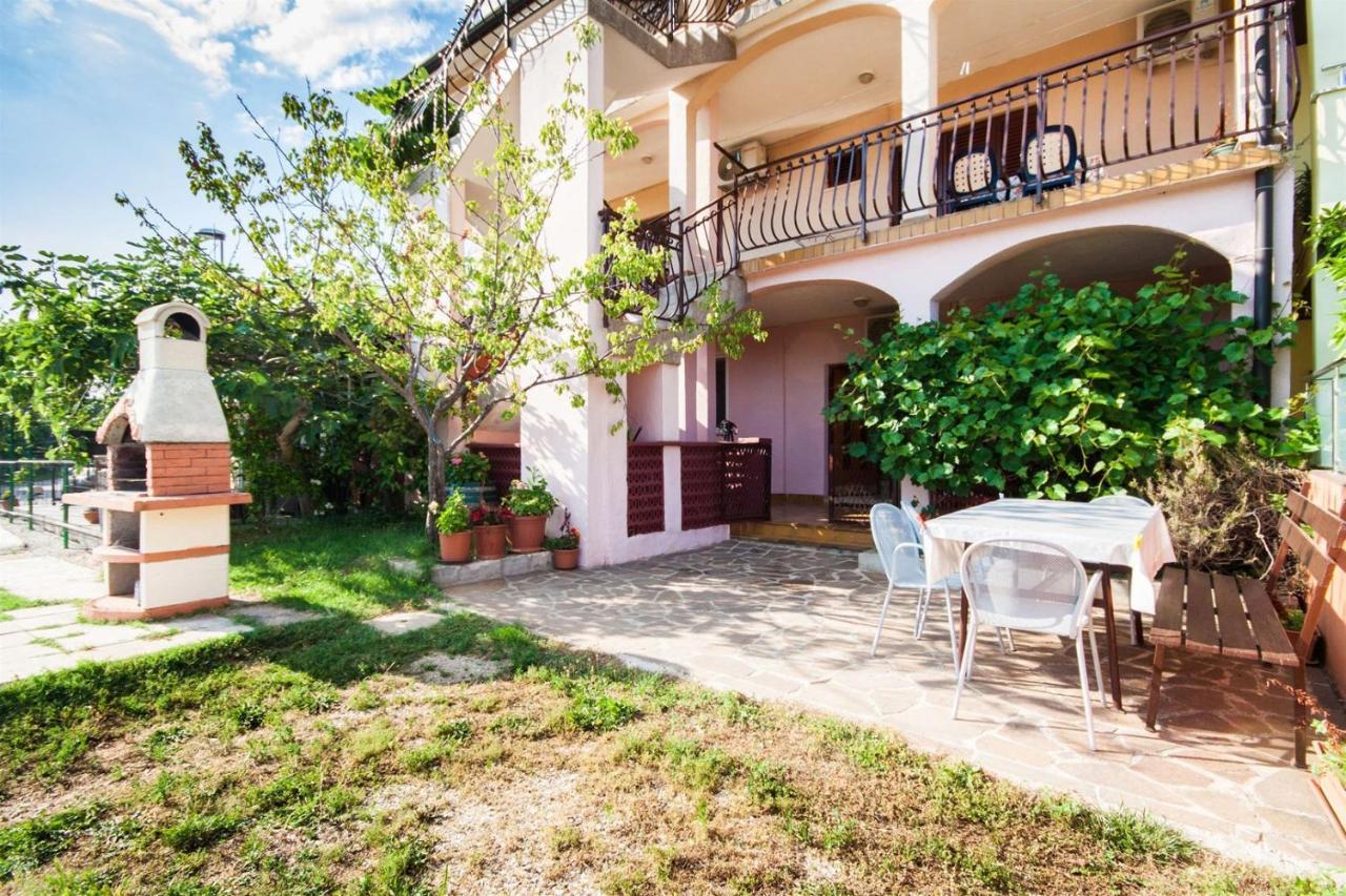 Apartments Dara Umag Exterior foto