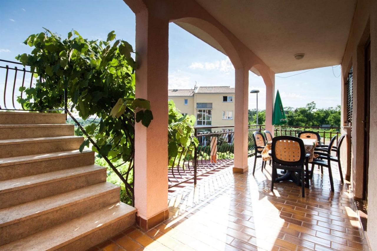 Apartments Dara Umag Exterior foto